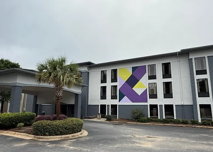 Spark By Hilton Alpharetta Roswell