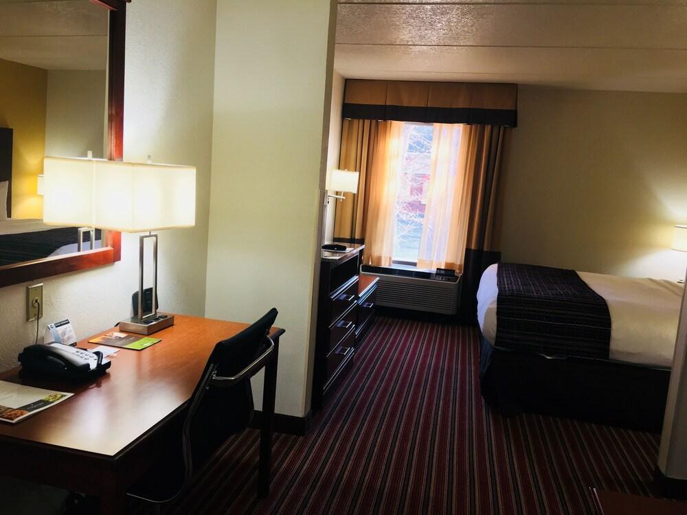Hotel Spark By Hilton Alpharetta Roswell Alpharetta