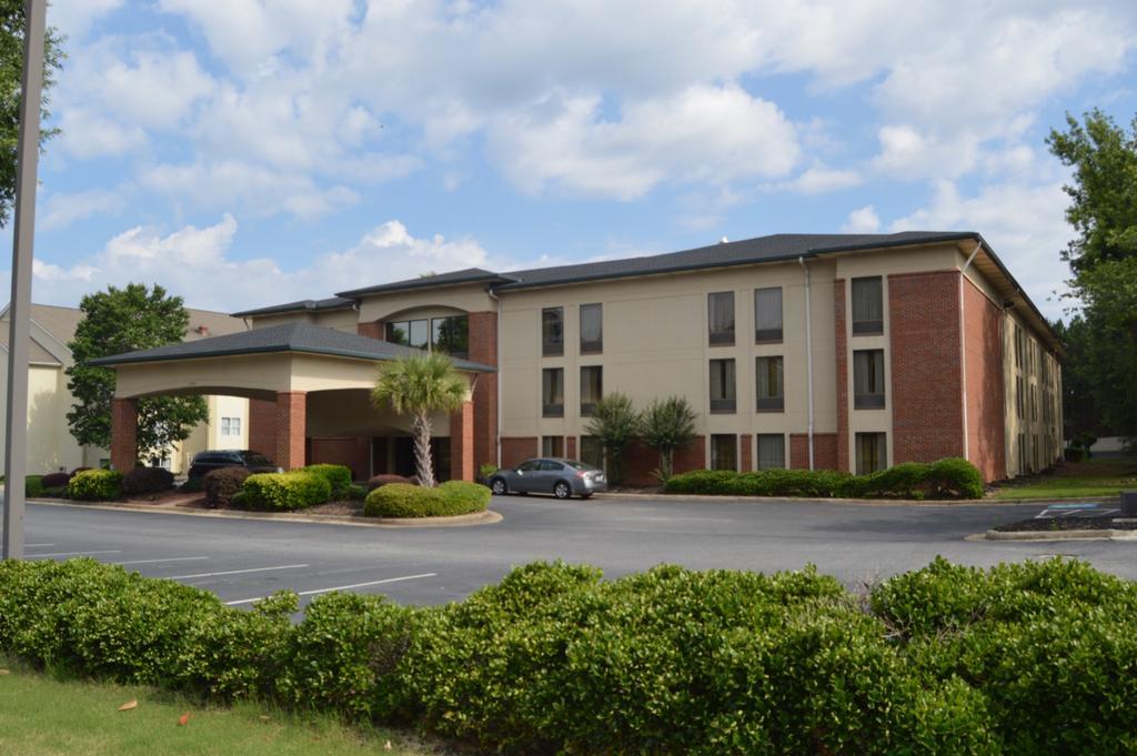Alpharetta Inn Hotel