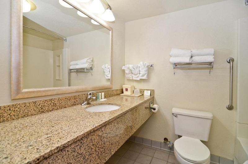 Alpharetta Inn 3*