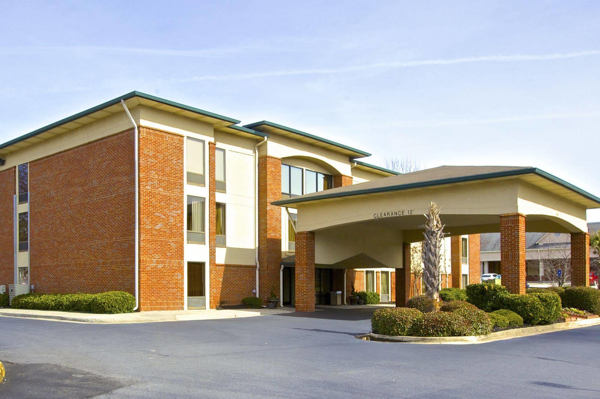 Alpharetta Inn Hotel 3*