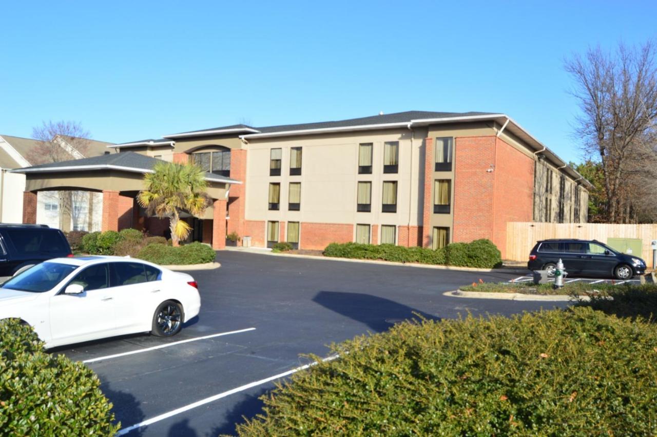 Alpharetta Inn Hotel